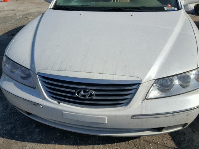 KMHFC46D49A350513 - 2009 HYUNDAI AZERA GLS WHITE photo 9