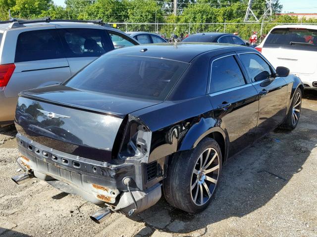 2C3LA73W07H660181 - 2007 CHRYSLER 300C SRT-8 BLACK photo 4