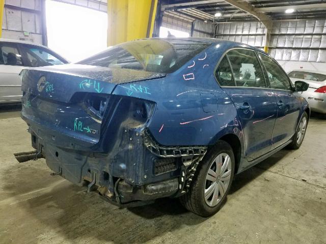 3VW3A7AJ1FM265765 - 2015 VOLKSWAGEN JETTA TDI BLUE photo 4