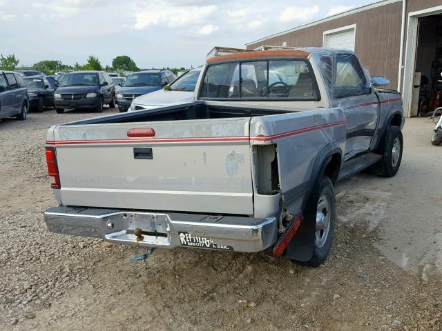 1B7GG23Y5SS148661 - 1995 DODGE DAKOTA SILVER photo 4