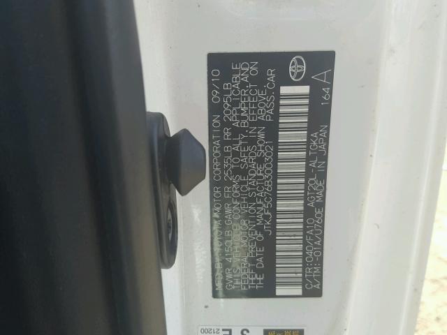 JTKJF5C76B3003021 - 2011 TOYOTA SCION TC 白色 照片 10