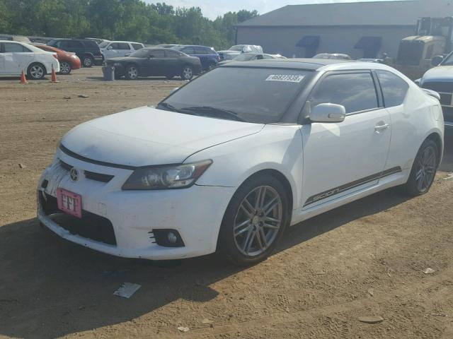 JTKJF5C76B3003021 - 2011 TOYOTA SCION TC 白色 照片 2