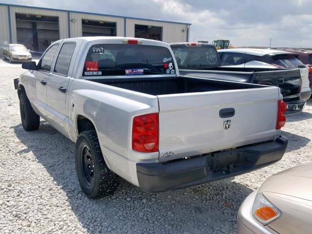 1D7HE28K27S215115 - 2007 DODGE DAKOTA QUA SILVER photo 3