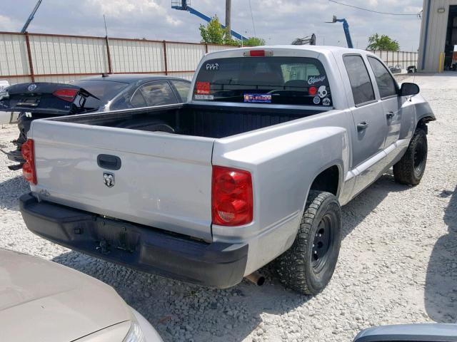 1D7HE28K27S215115 - 2007 DODGE DAKOTA QUA SILVER photo 4