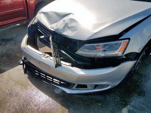 3VW2K7AJ3DM401223 - 2013 VOLKSWAGEN JETTA BASE SILVER photo 9