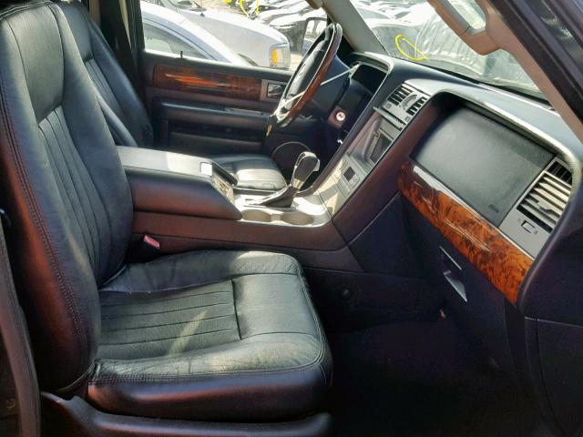 5LMFU27R33LJ50257 - 2003 LINCOLN NAVIGATOR შავი ფოტო 5