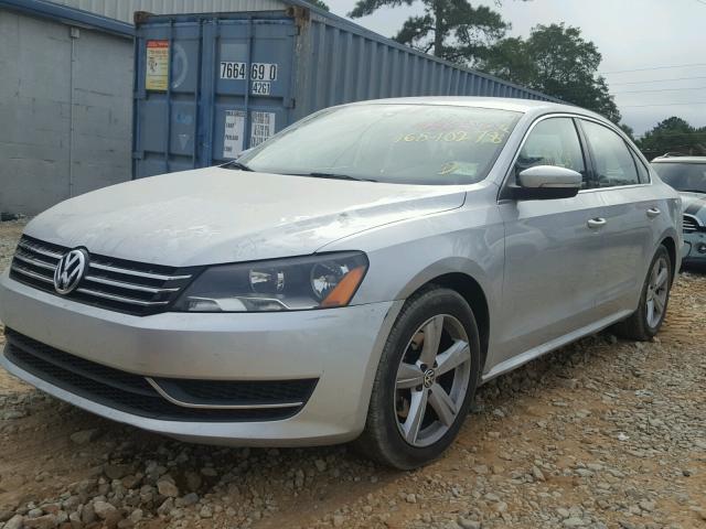 1VWBP7A37DC018440 - 2013 VOLKSWAGEN PASSAT SE SILVER photo 2