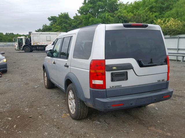 SALAE25435A324082 - 2005 LAND ROVER LR3 SE SILVER photo 3