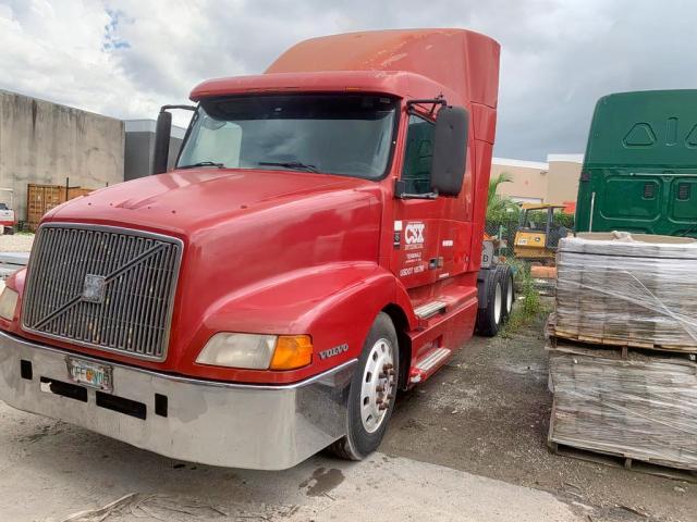 4VG7DBGH5WN752869 - 1998 VOLVO VN RED photo 3