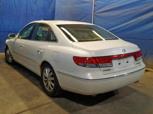 KMHFC46F06A083416 - 2006 HYUNDAI AZERA SE WHITE photo 3