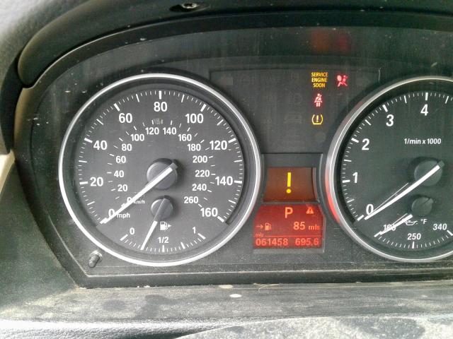 WBAVM5C56DVV90533 - 2013 BMW X1 XDRIVE3 WHITE photo 8