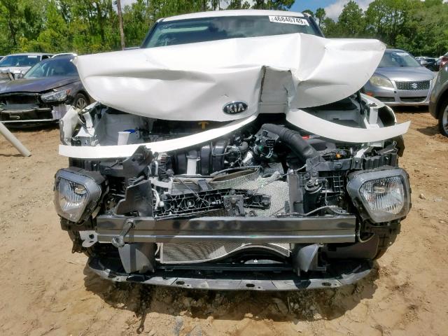 KNDJ23AUXL7004828 - 2020 KIA SOUL LX WHITE photo 9