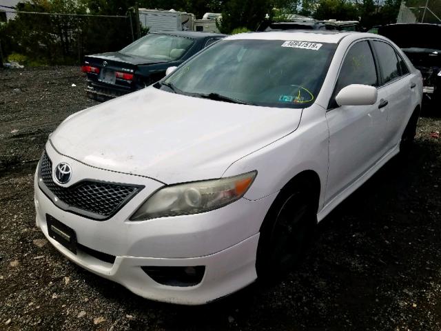 4T1BF3EK0BU590596 - 2011 TOYOTA CAMRY BASE WHITE photo 2