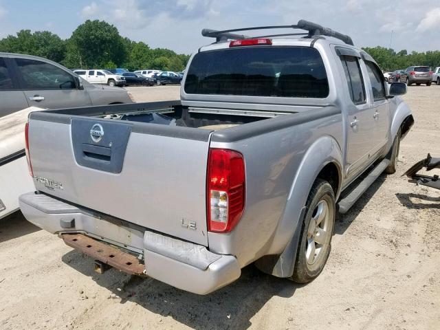 1N6AD07U06C468784 - 2006 NISSAN FRONTIER C SILVER photo 4