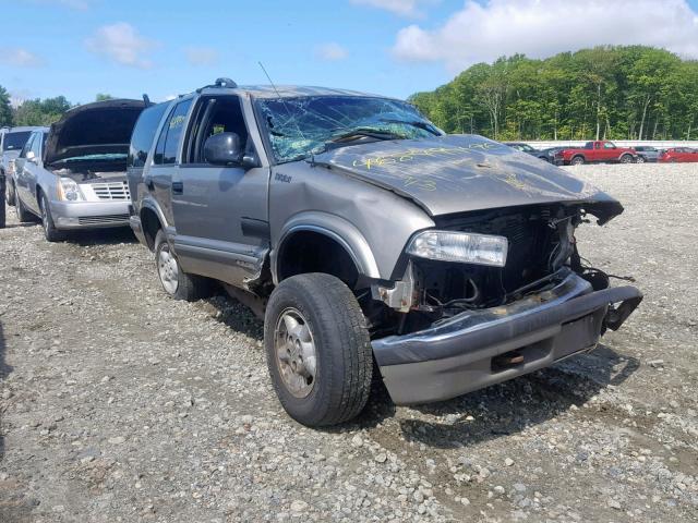 1GNDT13W4W2295297 - 1998 CHEVROLET BLAZER GRAY photo 1