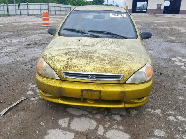 KNADC123716029349 - 2001 KIA RIO YELLOW photo 9