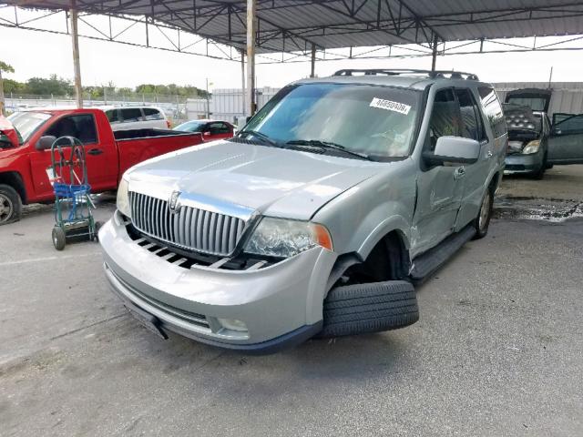 5LMFU27535LJ22989 - 2005 LINCOLN NAVIGATOR GREEN photo 2