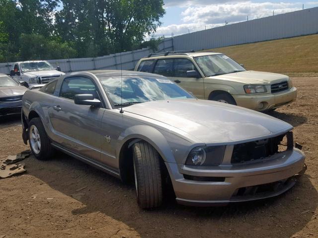 1ZVHT82H695120166 - 2009 FORD MUSTANG GT SILVER photo 1