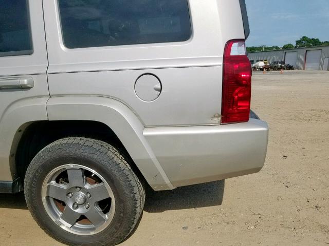 1J8HH48K78C128649 - 2008 JEEP COMMANDER SILVER photo 9