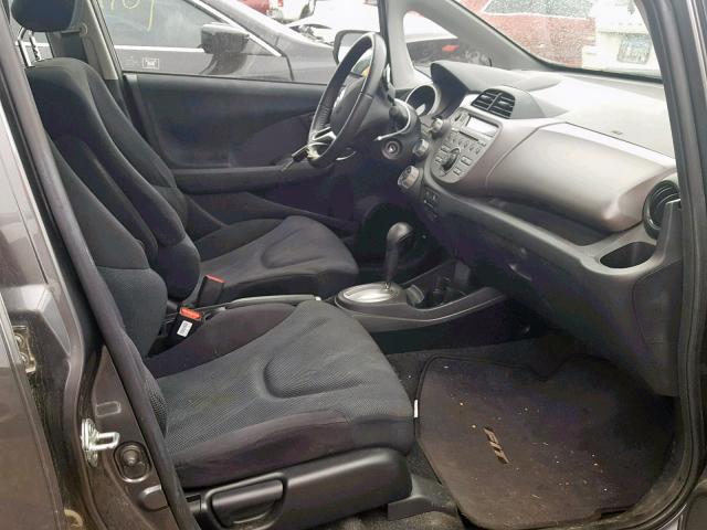 JHMGE8H53BC015932 - 2011 HONDA FIT SPORT GRAY photo 5