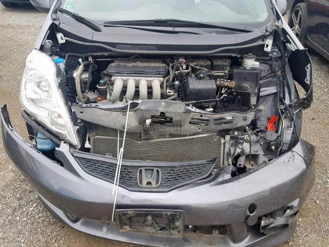 JHMGE8H53BC015932 - 2011 HONDA FIT SPORT GRAY photo 7