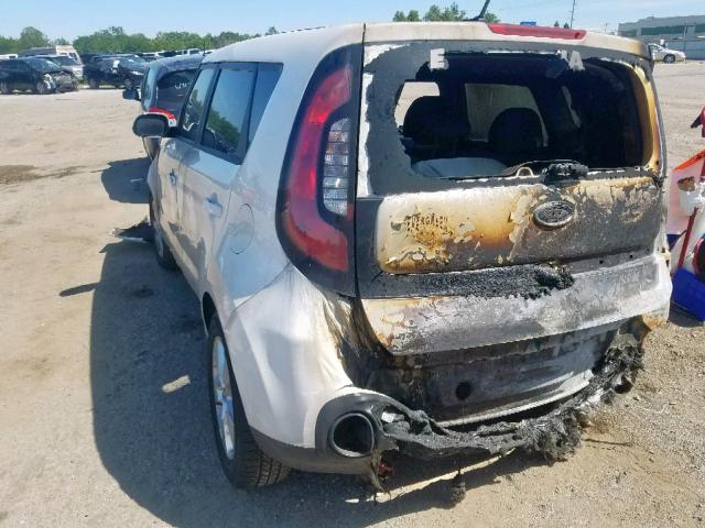 KNDJN2A2XK7013477 - 2019 KIA SOUL WHITE photo 3