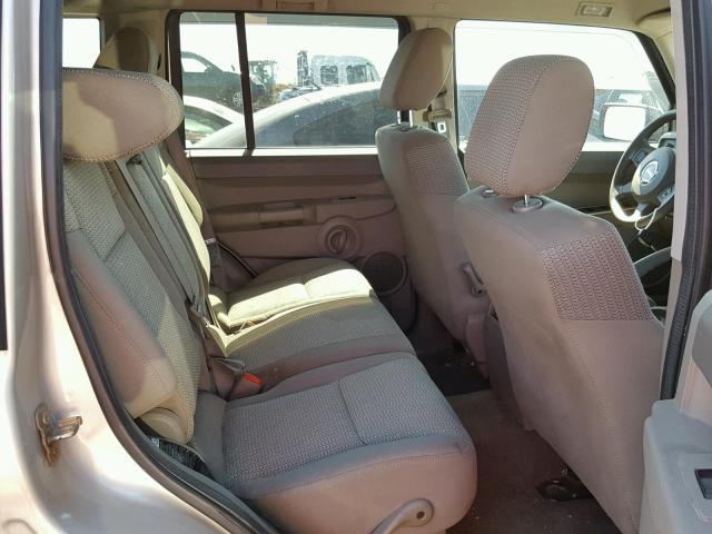 1J8HG48K37C611878 - 2007 JEEP COMMANDER GOLD photo 6