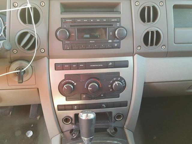 1J8HG48K37C611878 - 2007 JEEP COMMANDER GOLD photo 9