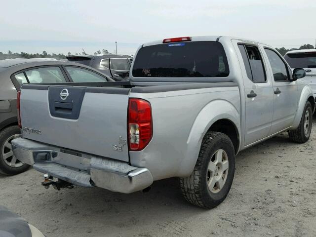 1N6AD07U46C423105 - 2006 NISSAN FRONTIER C GRAY photo 4