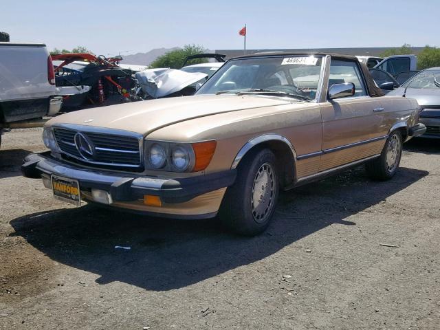 WDBBA45A3EA004722 - 1984 MERCEDES-BENZ 380 SL BURGUNDY photo 2