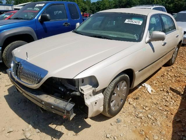 1LNHM83W73Y676307 - 2003 LINCOLN TOWN CAR C BEIGE photo 2