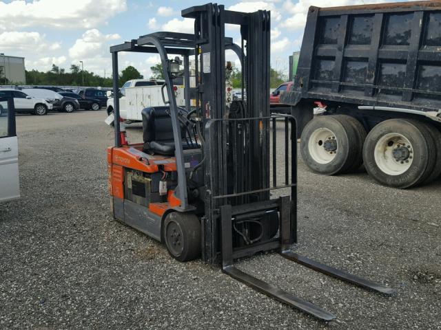 00000000000015698 - 2006 TOYOTA FORKLIFT ORANGE photo 1