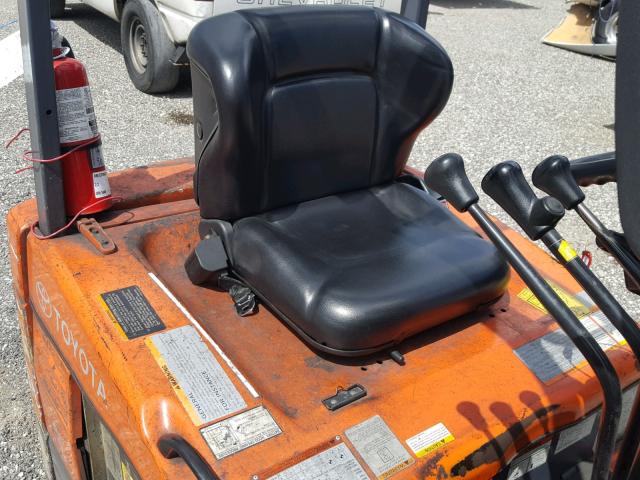 00000000000015698 - 2006 TOYOTA FORKLIFT ORANGE photo 6