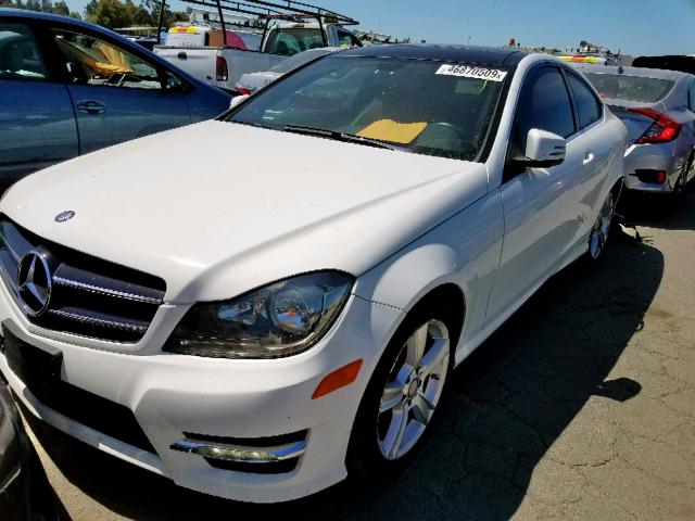 WDDGJ4HB4EG184498 - 2014 MERCEDES-BENZ C 250 WHITE photo 2