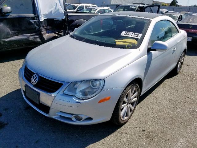 WVWFA71F27V030147 - 2007 VOLKSWAGEN EOS 2.0T L SILVER photo 2