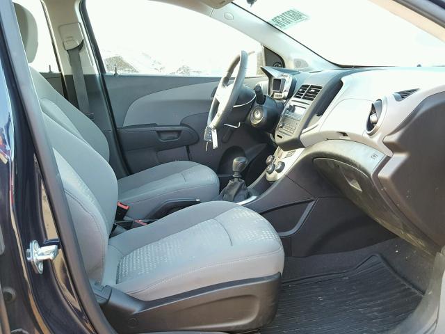 1G1JB5SH9F4167241 - 2015 CHEVROLET SONIC LS 蓝色 照片 5