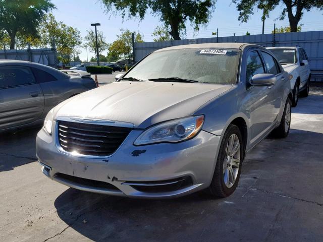 1C3CCBAB9DN647655 - 2013 CHRYSLER 200 LX GRAY photo 2