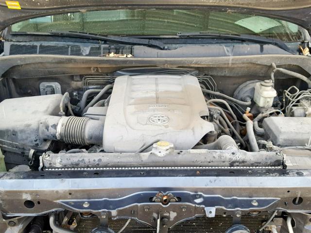 5TFRM5F19AX018773 - 2010 TOYOTA TUNDRA DOU SILVER photo 7