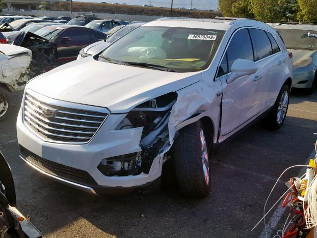 1GYKNFRS4HZ105921 - 2017 CADILLAC XT5 PLATIN WHITE photo 2