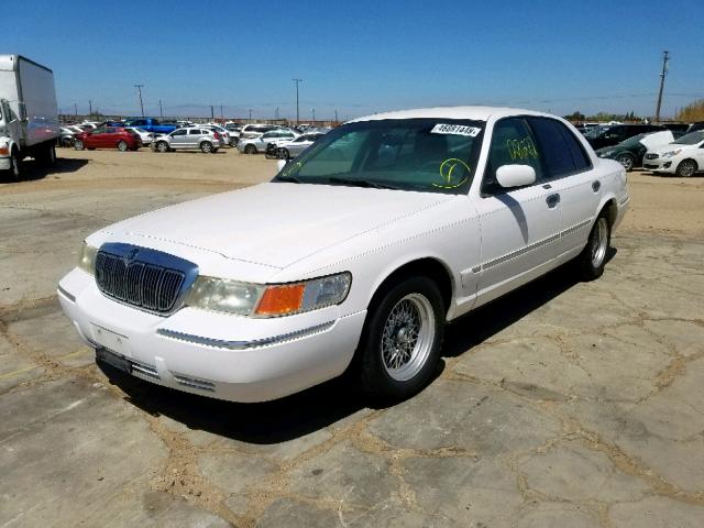 2MEFM74W8YX635274 - 2000 MERCURY GRAND MARQ WHITE photo 2