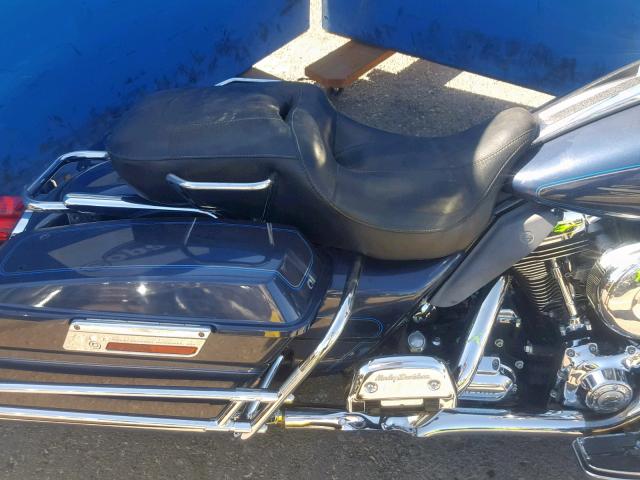 1HD1FC4168Y608737 - 2008 HARLEY-DAVIDSON FLHTCUI BLUE photo 6