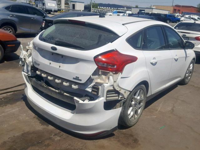 1FADP3K20FL264894 - 2015 FORD FOCUS SE WHITE photo 4