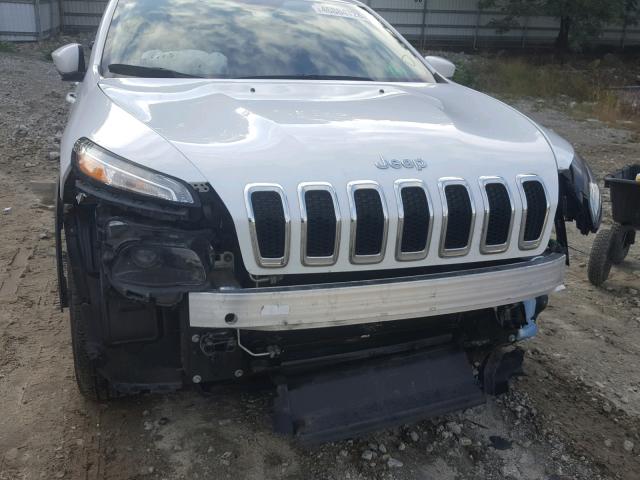 1C4PJMDB2GW151864 - 2016 JEEP CHEROKEE L WHITE photo 9