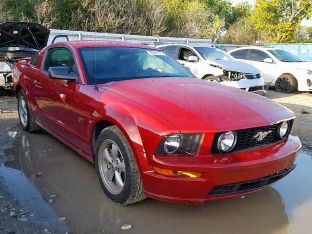 1ZVHT82H285106697 - 2008 FORD MUSTANG GT RED photo 1