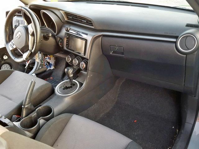 JTKJF5C77GJ025273 - 2016 TOYOTA SCION TC ნაცრისფერი ფოტო 9