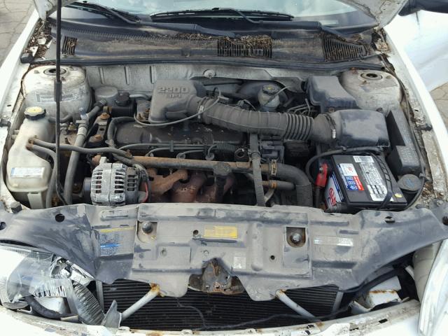 1G1JC524917338216 - 2001 CHEVROLET CAVALIER B WHITE photo 7