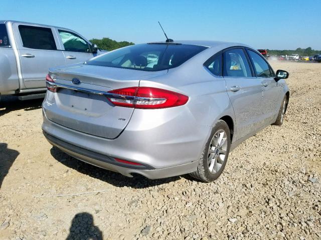 3FA6P0H74HR145857 - 2017 FORD FUSION SE SILVER photo 4