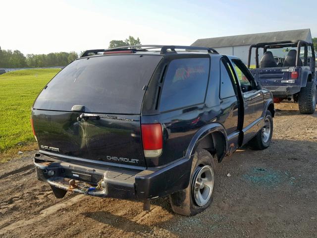 1GNCS18WX2K139492 - 2002 CHEVROLET BLAZER BLACK photo 4