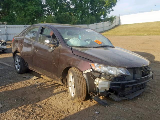 KNAFU4A2XA5288584 - 2010 KIA FORTE EX MAROON photo 1