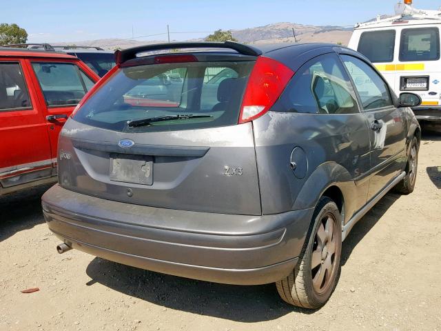 3FAFP31351R219561 - 2001 FORD FOCUS ZX3 GRAY photo 4